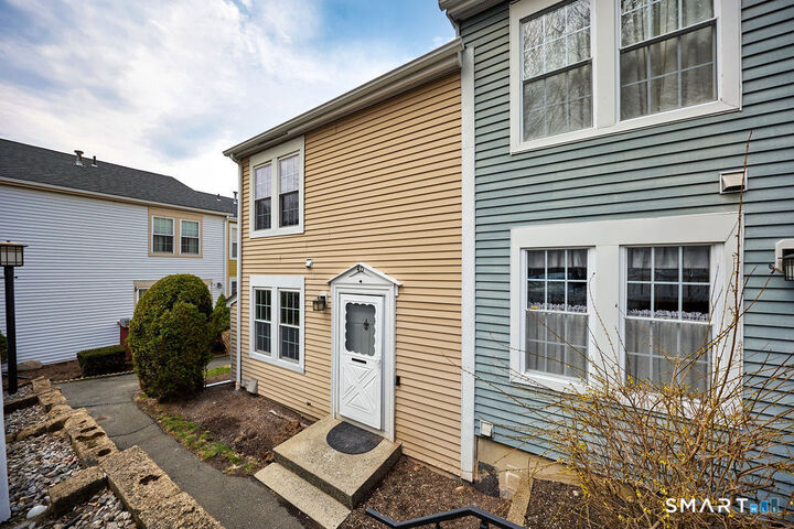 Property Photo:  97-99 Park Avenue 40  CT 06810 