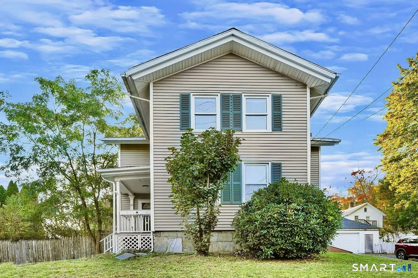 Property Photo:  25 Pleasant Street  CT 06401 