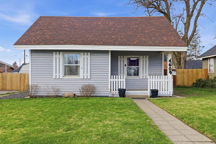 Property Photo:  4609 N Madison St  WA 99205 