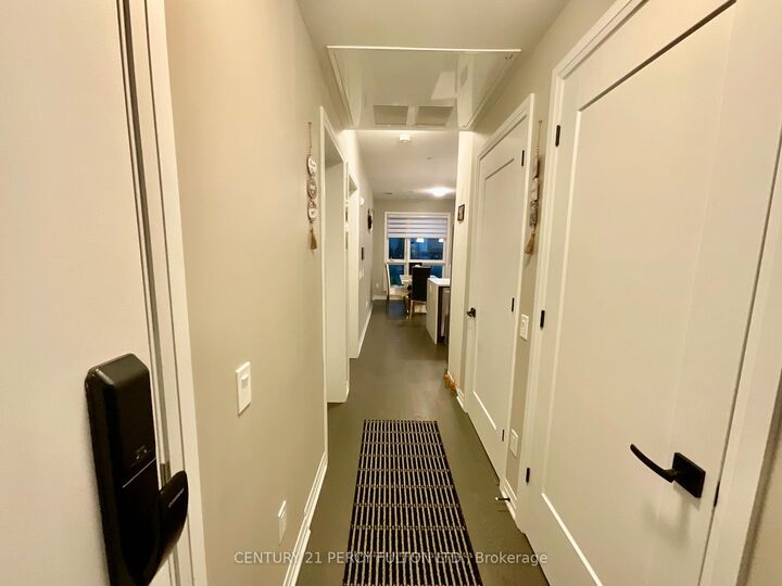 Property Photo:  470 Gordon Krantz Avenue 112  ON L9E 1Z3 