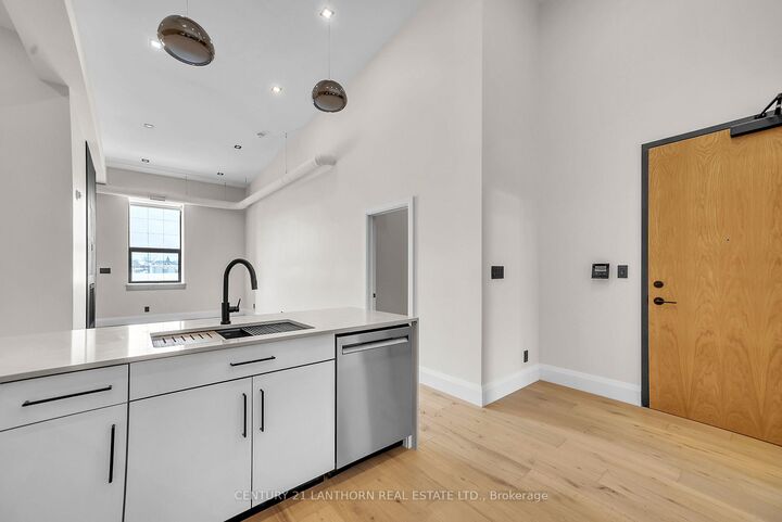 Property Photo: 38 Front Street Unit # 1 ON K8N 4N2