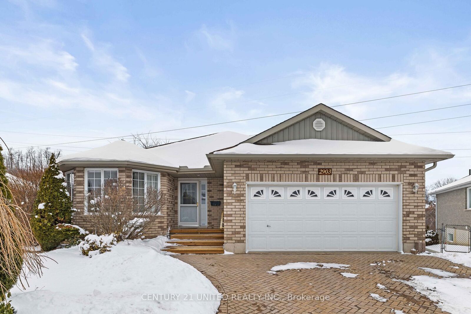 Property Photo:  2903 Jennifer Drive  ON K9L 1Z5 