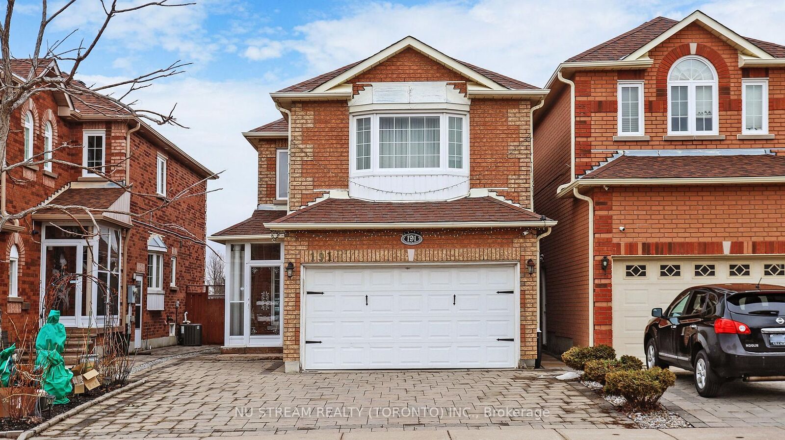 Property Photo: 191 Milliken Meadows Drive ON L3R 0V9