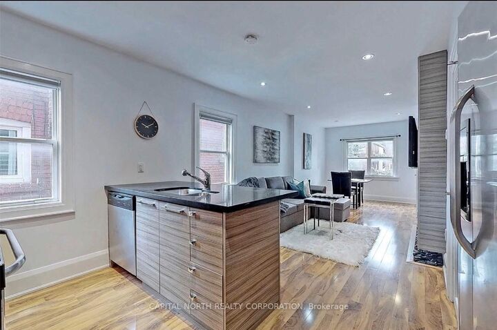 Property Photo:  4 Belle Ayre Boulevard  ON M4S 2P7 