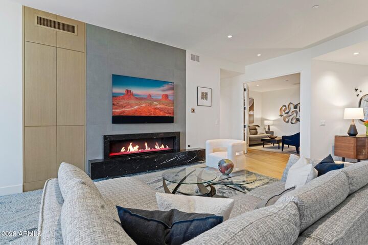 Property Photo:  5000 N Camelback Ridge Drive 208  AZ 85251 