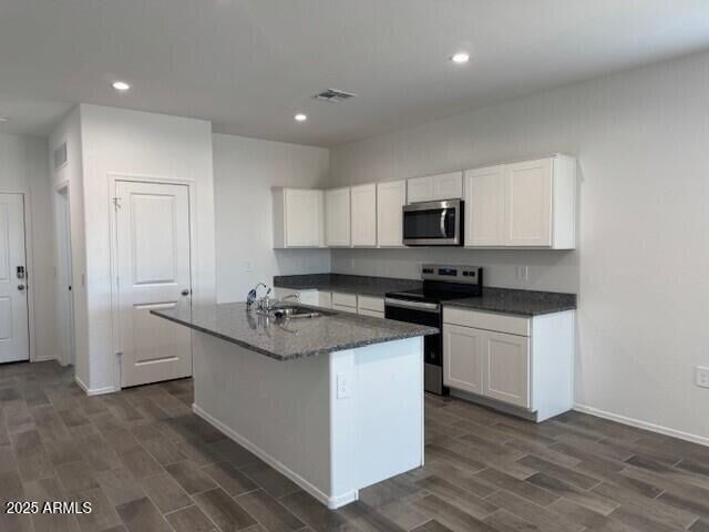 Property Photo: 1362 W Shannons Way AZ 85128