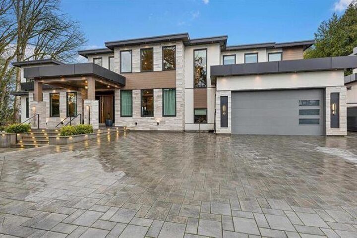 6122 152A Street — photo 1