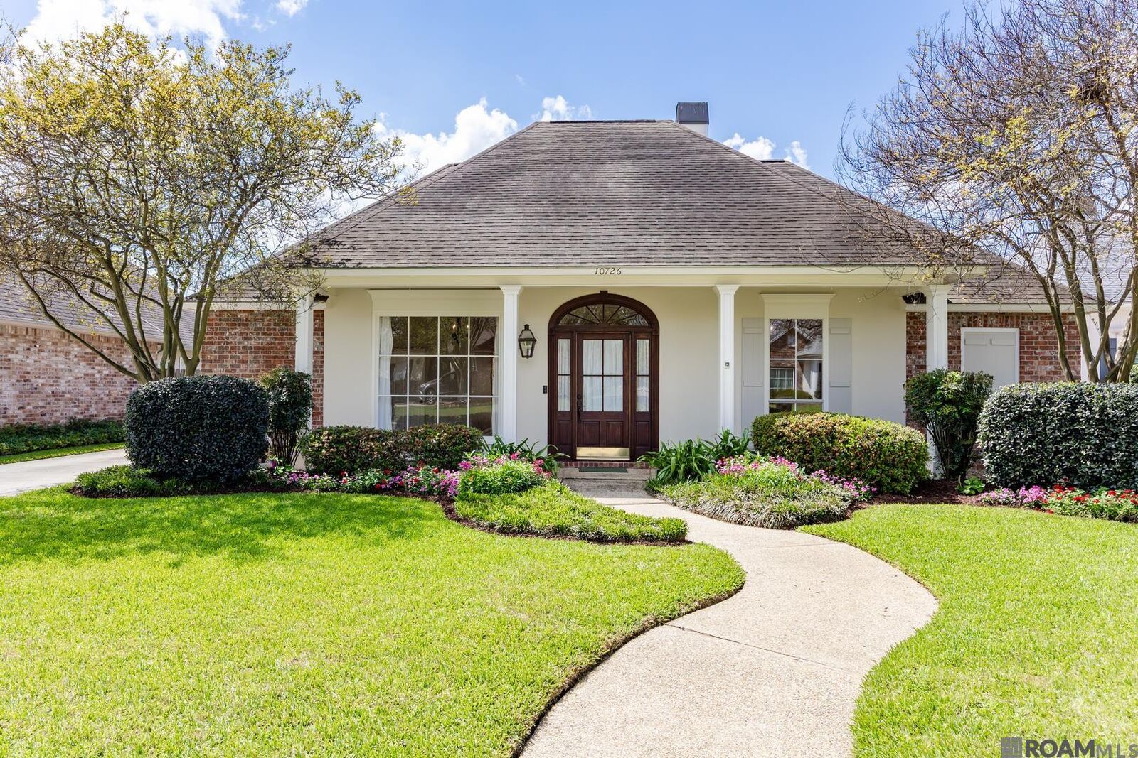Property Photo:  10726 Pinebrook Ave  LA 70809 