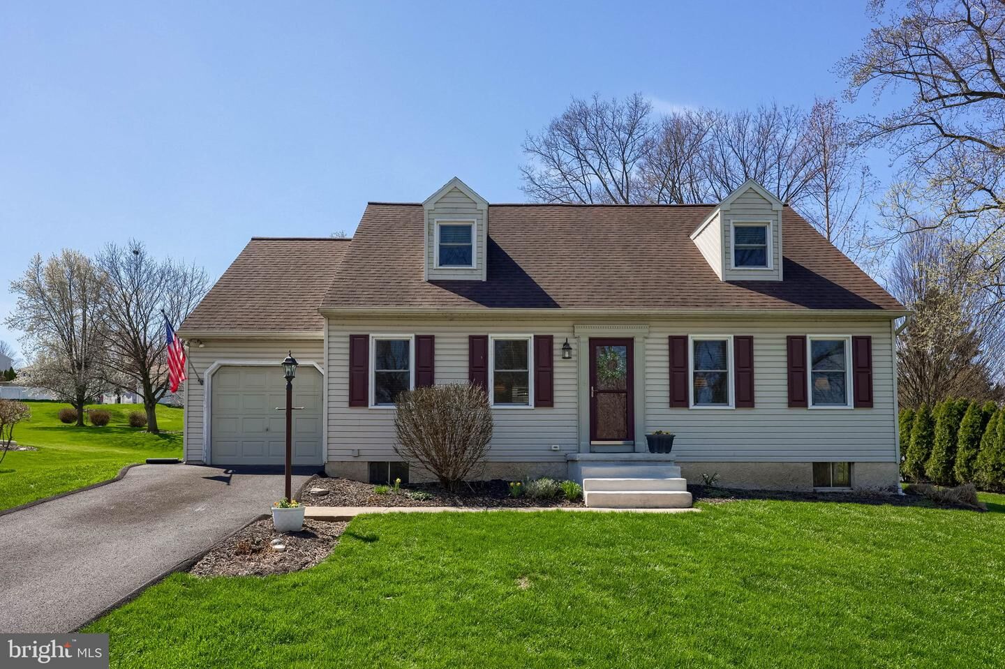 Property Photo: 142 Hostetter Lane PA 17602