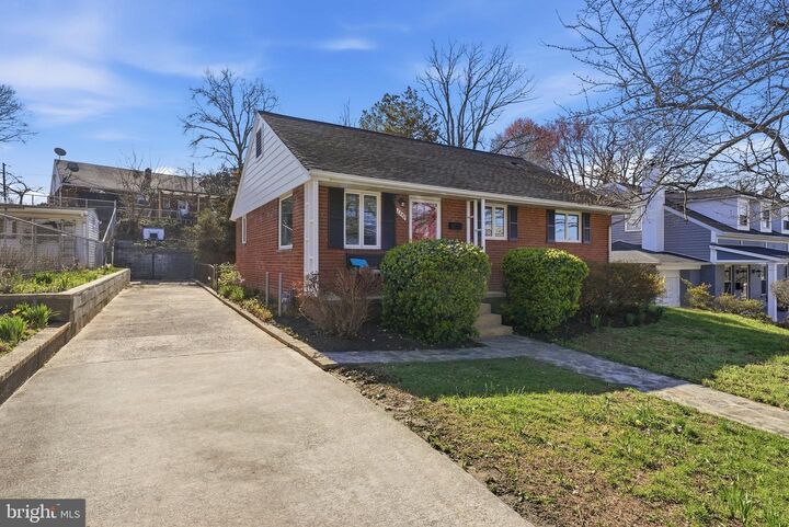 Property Photo:  1346 S Columbus Street  VA 22204 