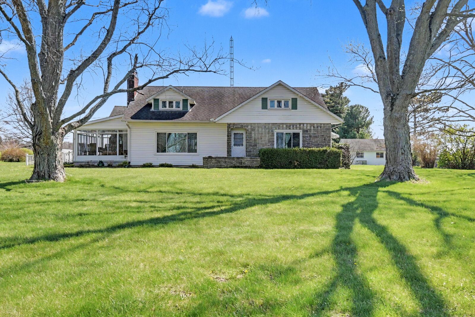 Property Photo: 6699 Main Street Meeker OH 43302