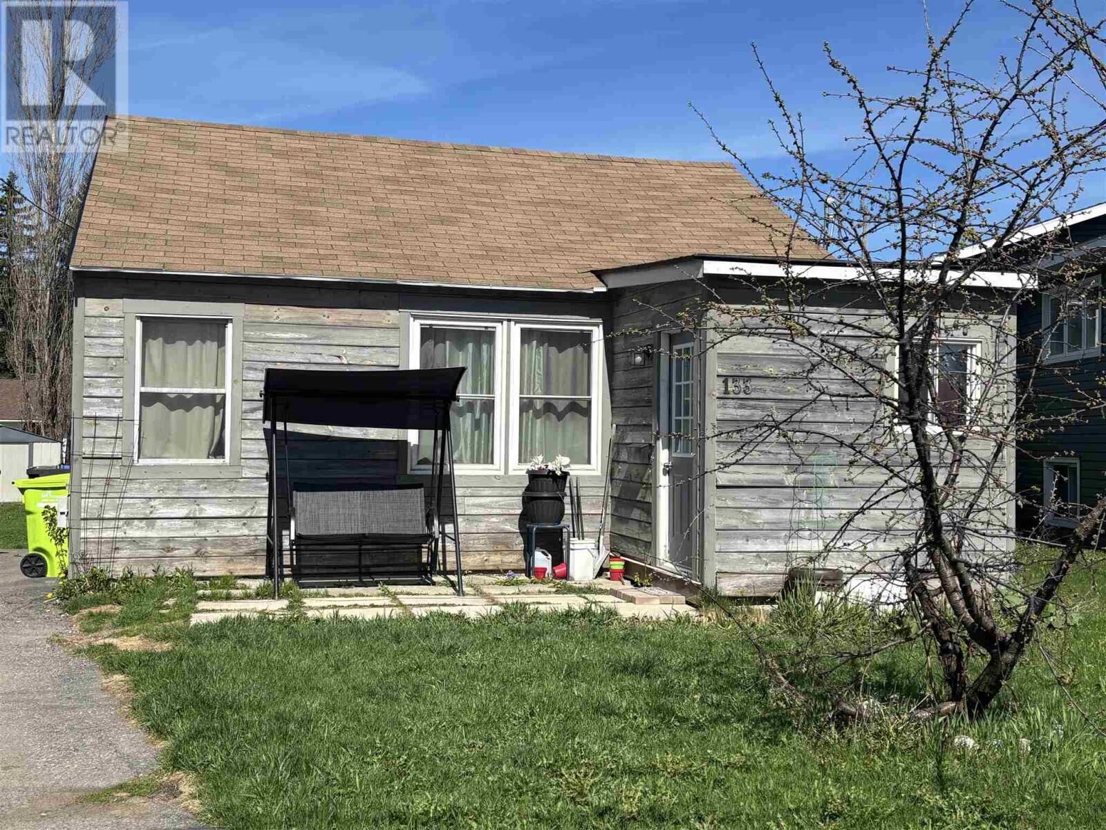 Property Photo: 133 Bellevue Ave ON P6B 2W5