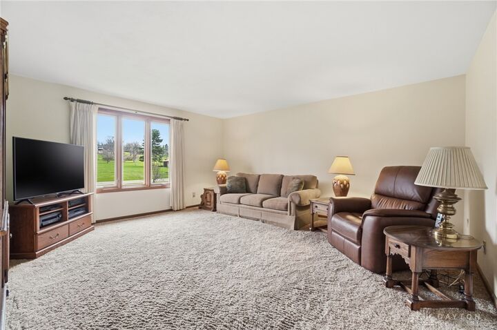 Property Photo:  1565 Kingsway Drive  OH 45385 