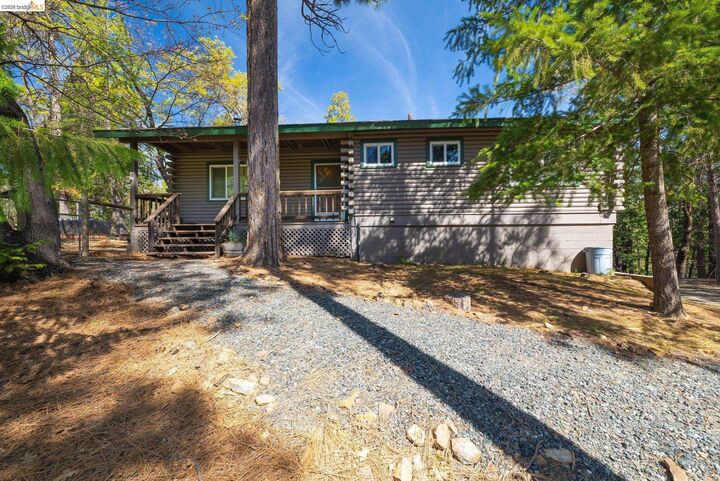 Property Photo: 16398 Estralita Dr CA 95370