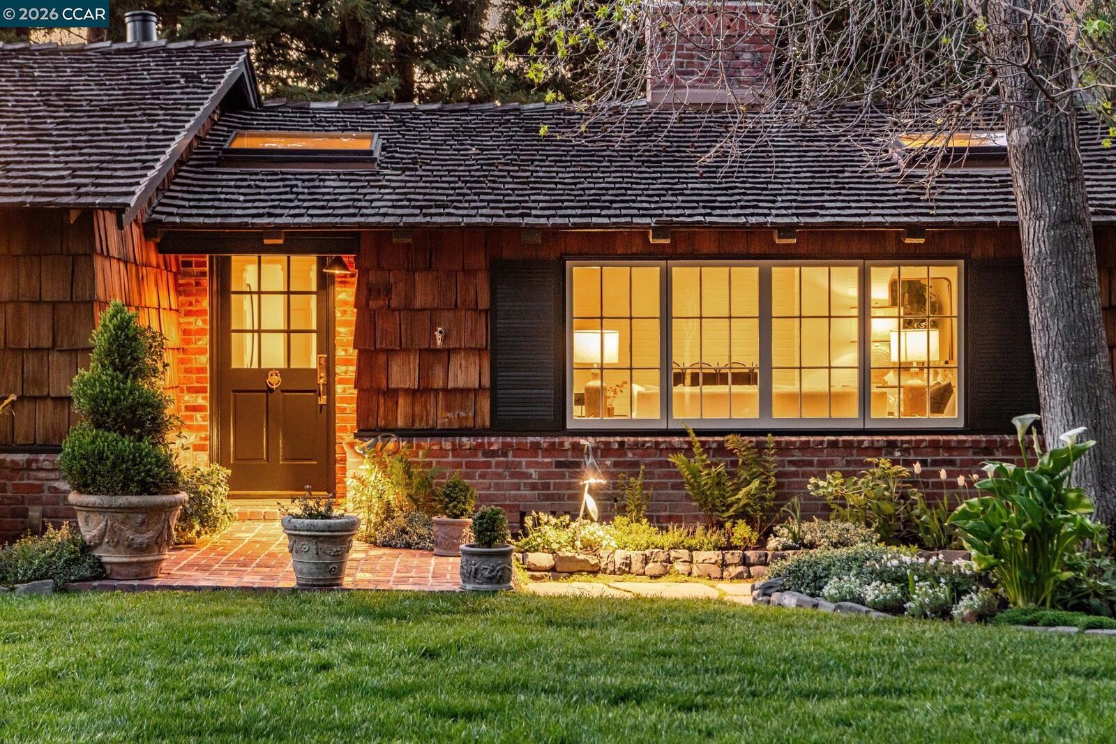 Property Photo:  117 Leona Ct  CA 94507 