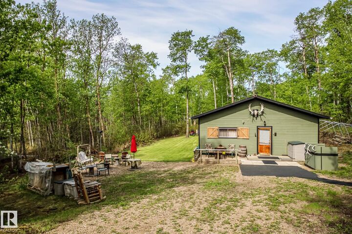 Property Photo:  116 58532 Rng Rd 113  AB T0A 3A0 