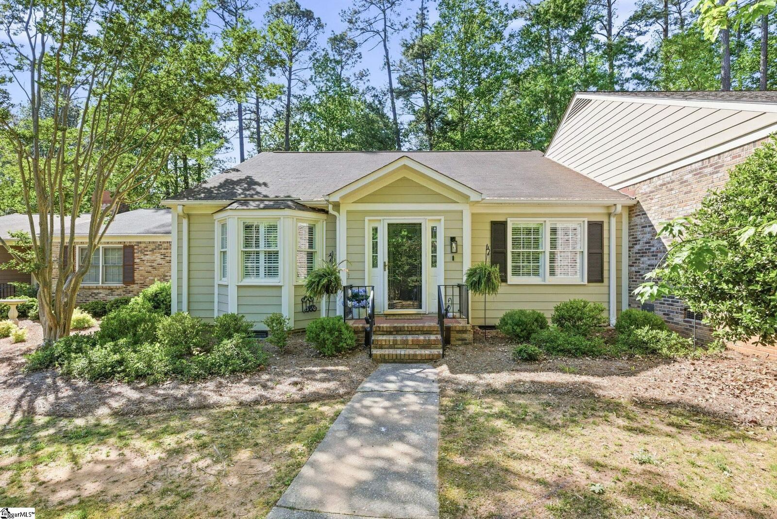 Property Photo: 83 Forest Oaks Way SC 29307