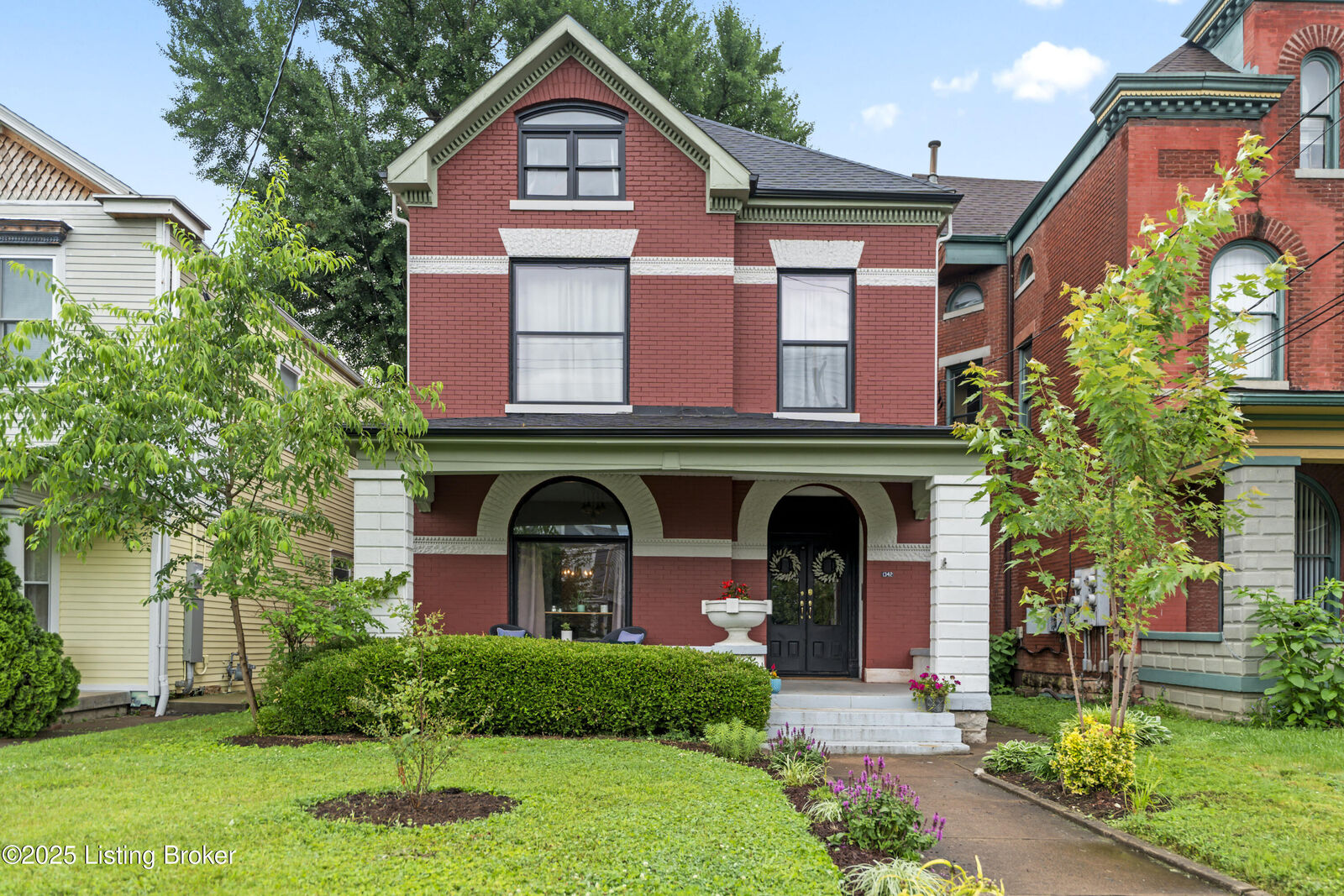 Property Photo: 1342 S Floyd St KY 40208
