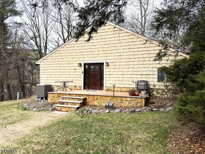 Property Photo:  534 Hamburg Tpke  NJ 07480 