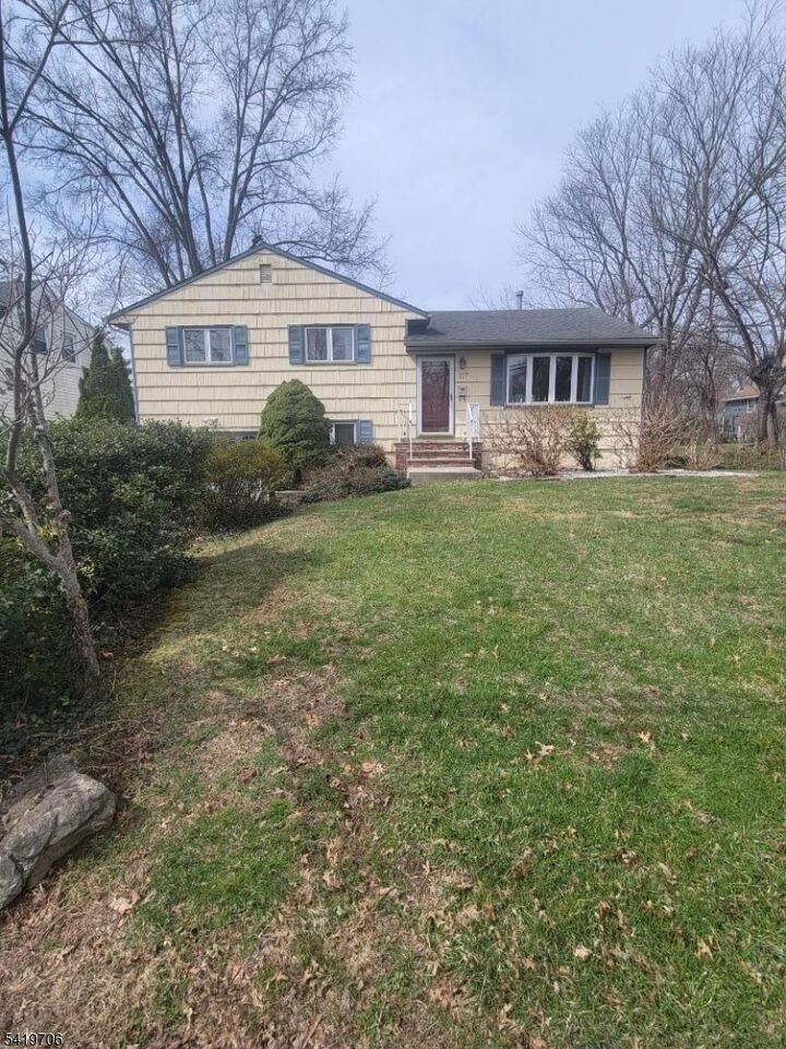 Property Photo: 117 Tillotson Rd NJ 07023
