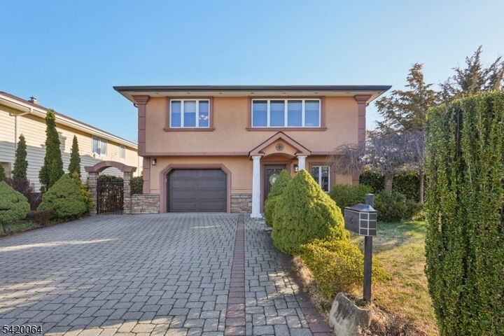 Property Photo: 2 Ivy Ln NJ 07057