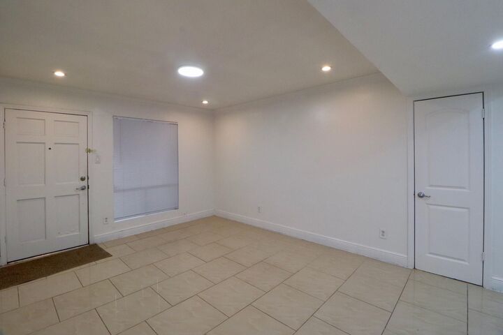 Property Photo: 5929 Queensloch Drive 132 TX 77096