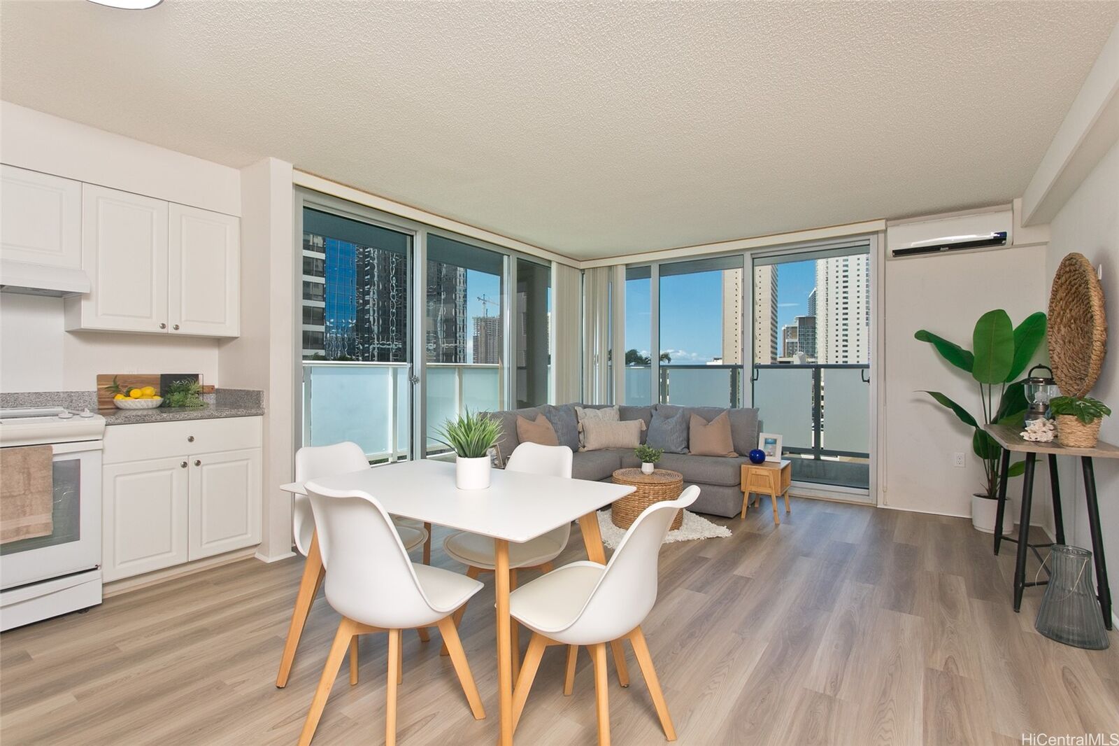 Property Photo: 801 South Street 722 HI 96813