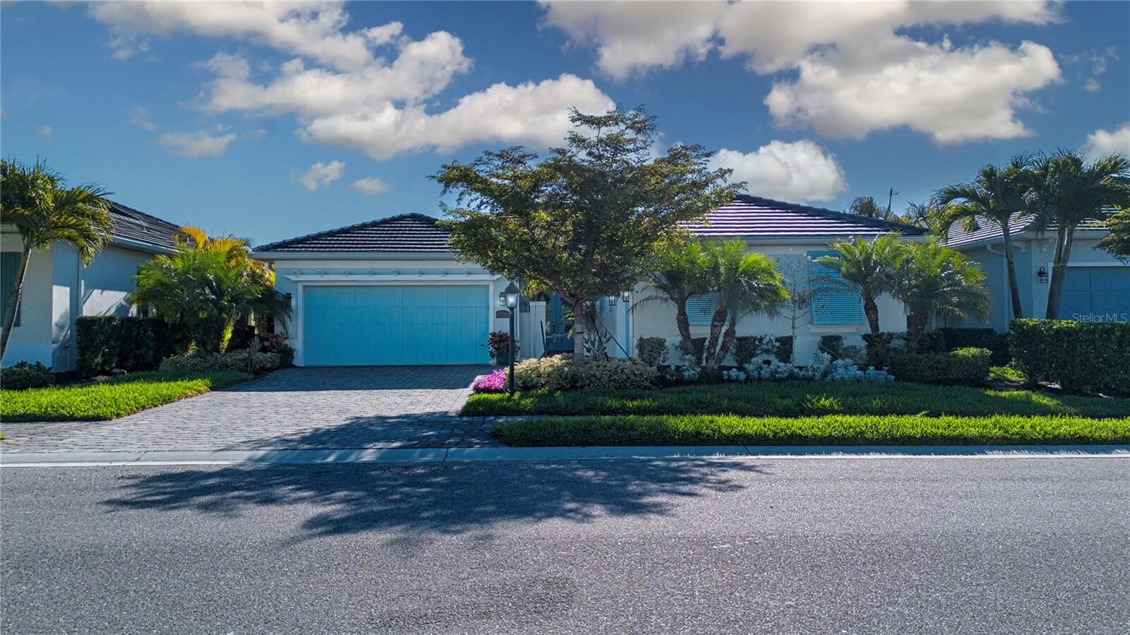 Property Photo:  7732 Sandhill Lake Drive  FL 34241 