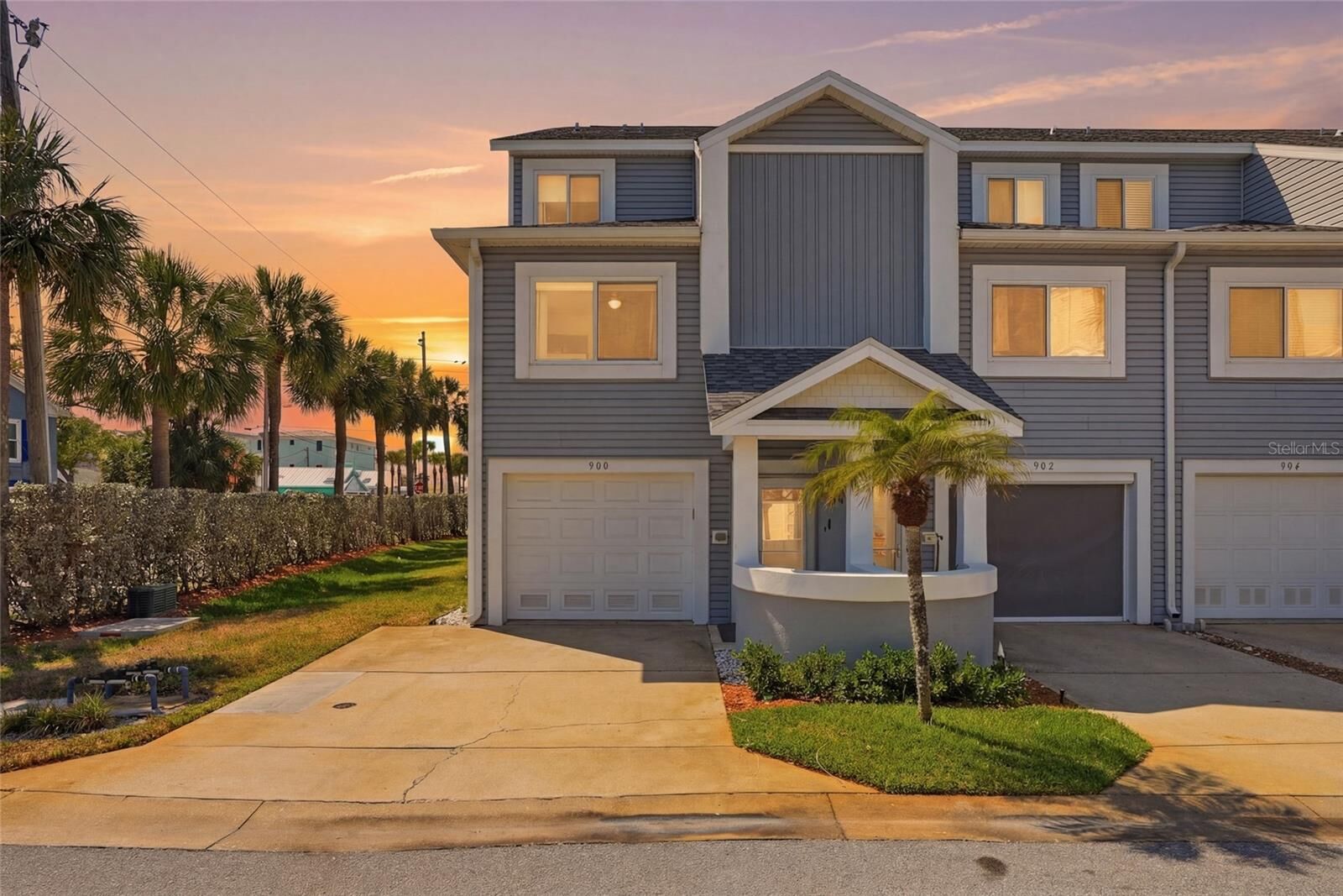 Property Photo:  900 Harbour House Drive  FL 33785 