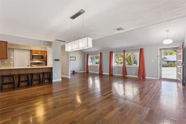 Property Photo: 8200 Fraim Court FL 32825