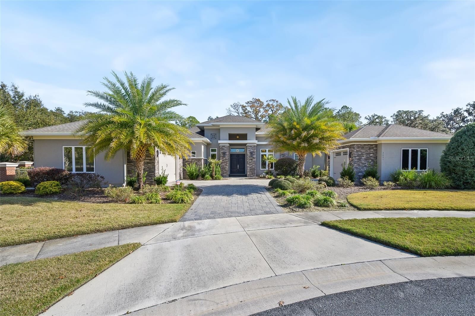 Property Photo: 2451 SW 115th Drive FL 32608