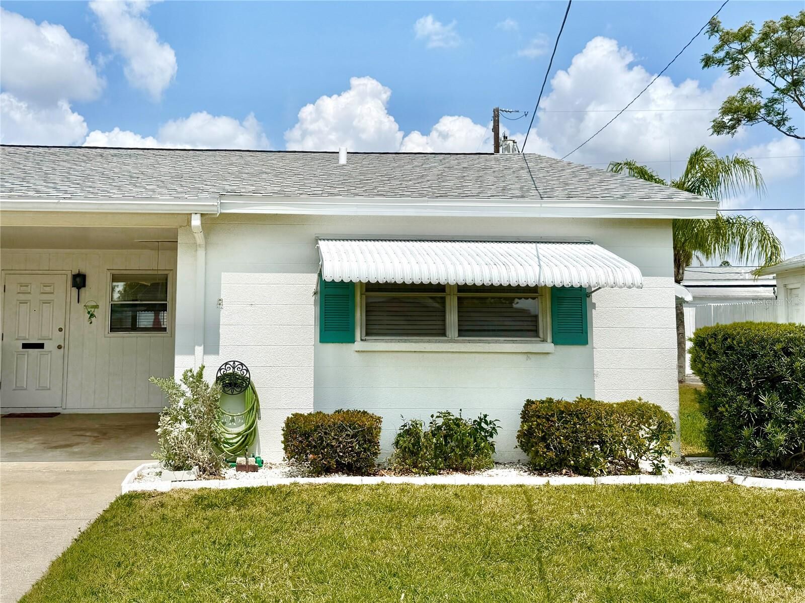 Property Photo:  2217 Hopkins Drive W  FL 34207 