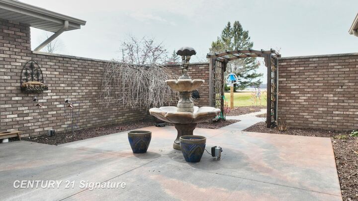 Property Photo:  6728 N River Road  MI 48623 