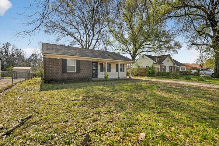 Property Photo:  4118 Westmont Rd  TN 38109 