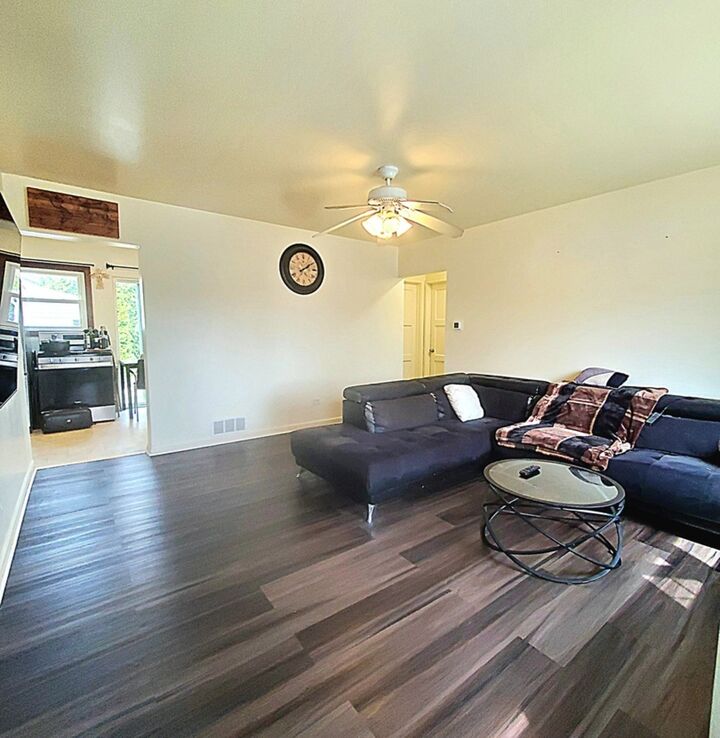 Property Photo: 2500 Dakota Road IL 60087