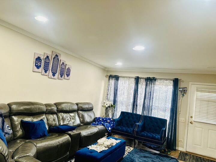 Property Photo:  225 Port Royal Circle 225  IL 60504 