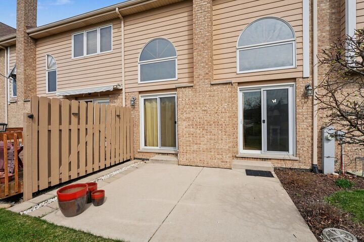 Property Photo:  8027 Enclave Lane  IL 60487 