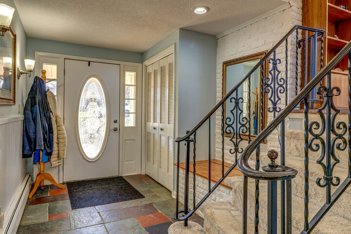 Property Photo:  1411 2nd Avenue  IA 52730 