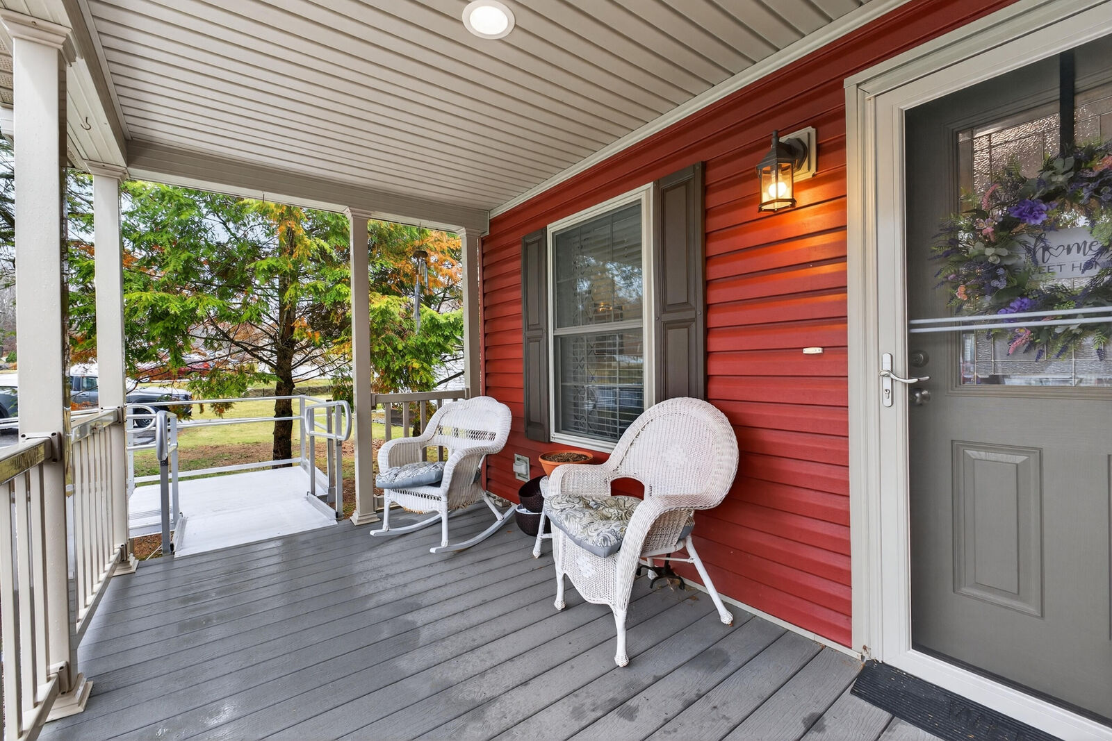 Property Photo:  33 Sandalwood Circle  ME 03904 