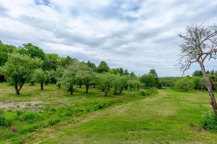 Property Photo:  704 Gardiner Road  ME 04578 