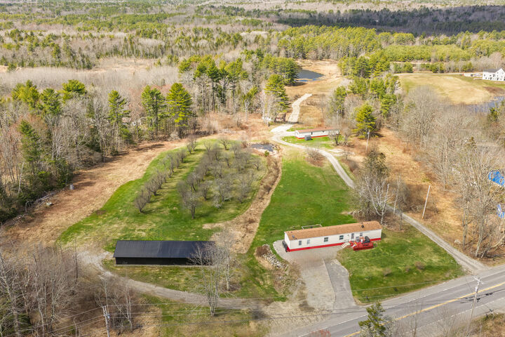 Property Photo:  704 Gardiner Road  ME 04578 