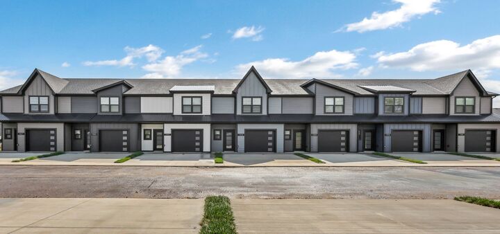 Property Photo:  1306 Jonathan Wade Circle  TN 37043 