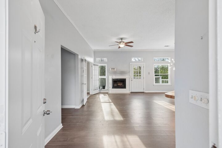 Property Photo: 605 Pebblestone Ct TN 37138