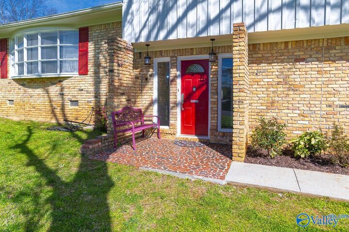 Property Photo:  7607 Peacock Drive  AL 35802 