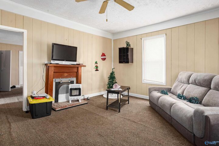 Property Photo: 1001 Sterling Blvd AL 35660