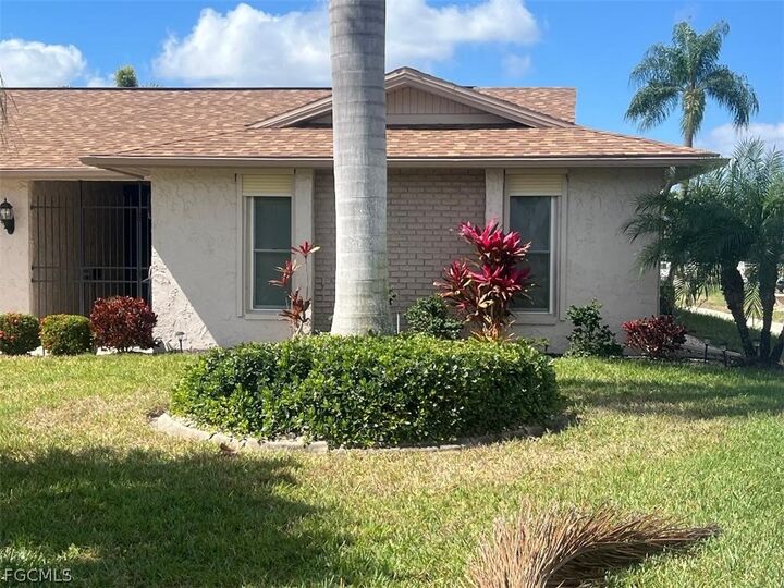 Property Photo:  5471 Capbern Court  FL 33919 