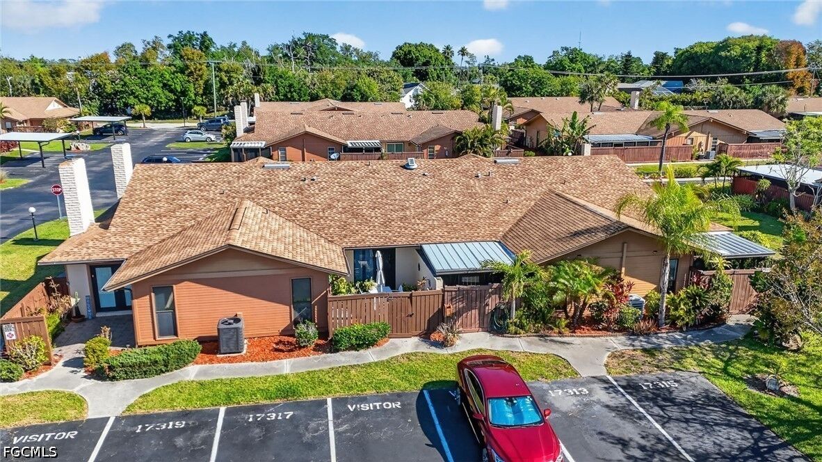 Property Photo: 17313 Birchwood Lane FL 33908