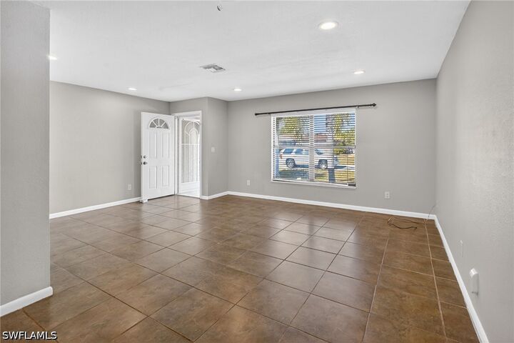 Property Photo: 1413/1415 SE 23rd Place FL 33990