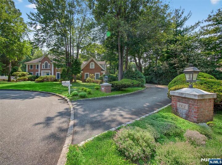 Property Photo:  505 Ivy Lane  NJ 07481 