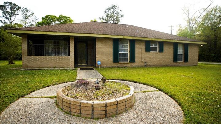 Property Photo:  1763 McArthur Drive  LA 70460 